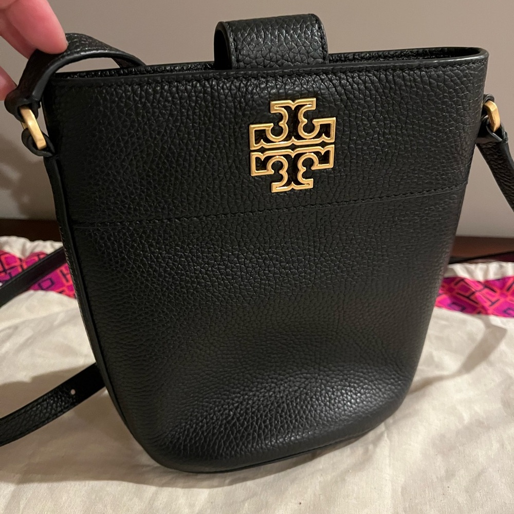 Tory Burch leather cross body purse